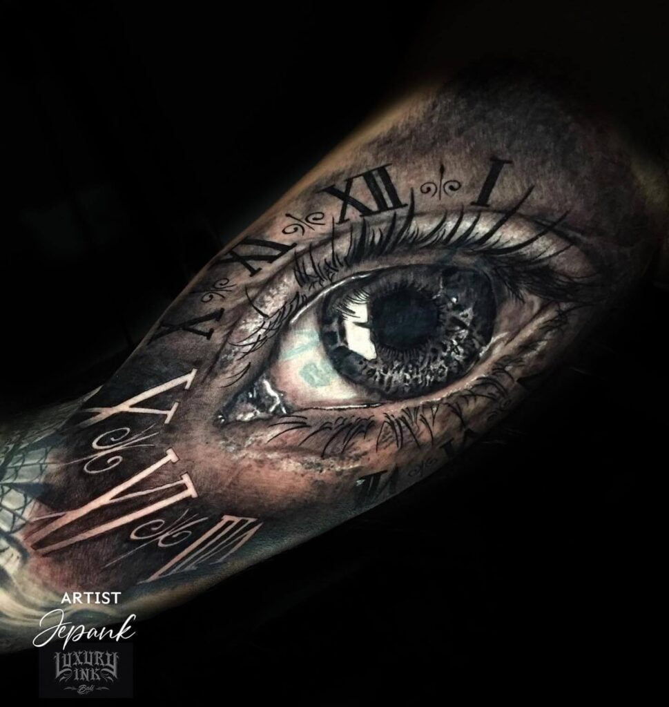 Two Guns Tattoo Bali - ☠️Custom Geometric Design☠️ > Art by Ragil < ° 💀 Bali's Premium Tattoo Studio ☠️New Zealand Owned & Operated 💀World-Class,  Award Winning Artists ☠️Custom Freehand & Digital Design